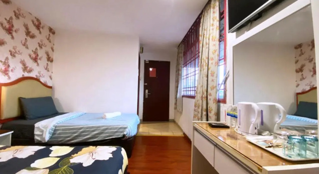 Трёхместный номер Standard Mr Hotel Nusa Bestari