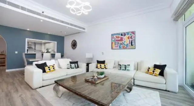 2BR ON PALM JUMEIRAH SHORELINE 20 - With Beach Access & a Complimentary Golf