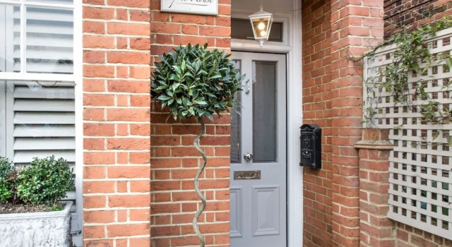 April House Weybridge - Boutique Guesthouse, Забронировать Бутик-отель Отели Западного Суссекса 5 звезд, 5*