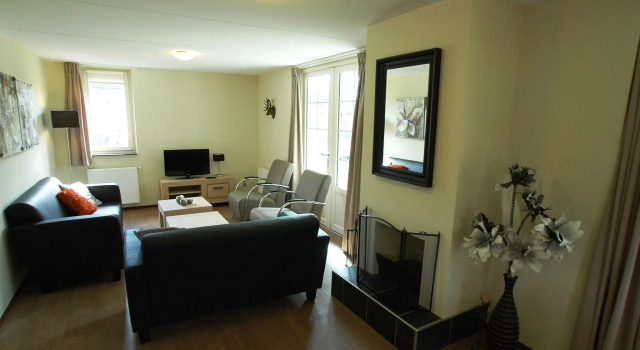 Detached Villa with Outdoor Fireplace near Veluwe, Rezerwuj Willa Hotele w Veluwe z parkingiem, Parking