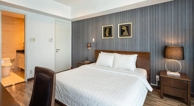 Апартаменты с 3 комнатами с балконом Saigon Skyline Suite in Central District 1
