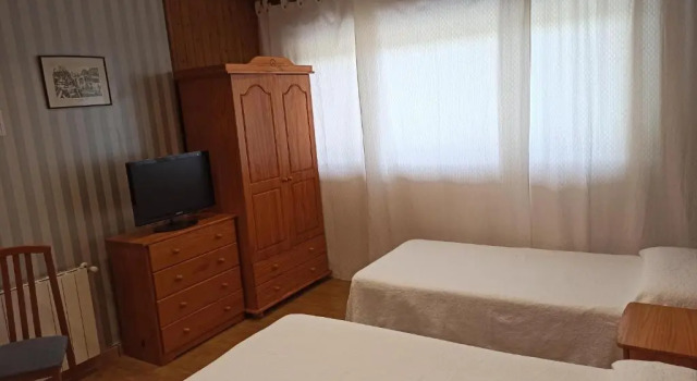 Трёхместный номер Standard Hostal La Torre