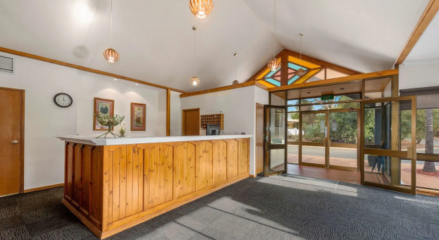Barmera Country Club Motor Inn, Book Hotel Barmera South Australia