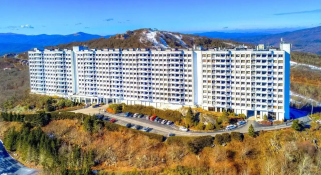 Апартаменты Near Sugar Mountain: Renovated Condo w/ Views!