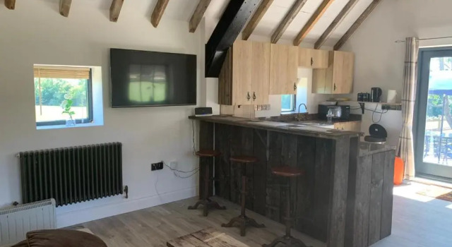 Cosy Quaint Barn Conversion In A Rural Landscape, Забронировать Отель Редич Вустершир