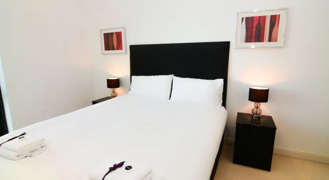 Апартаменты Superior с 2 комнатами с балконом и с видом на реку Canary Wharf - Corporate River View Apartments