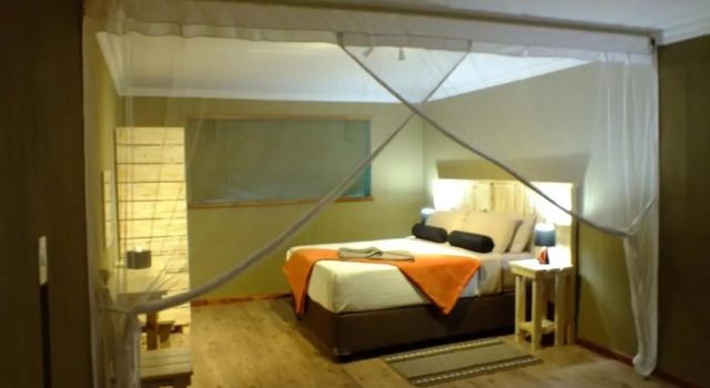 Шале Thobolos Bush Lodge