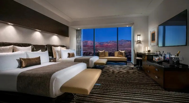 Четырёхместный номер Luxury Red Rock Casino, Resort and Spa