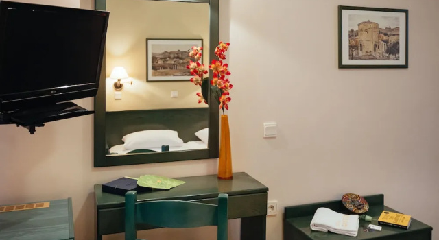 Номер Economy с балконом Ignatia Hotel