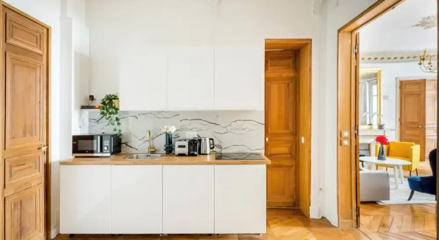 Кровать в общем номере с 6 комнатами Merveil Family Suite - Opera Castellane