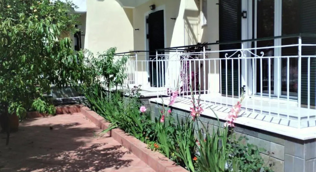 Апартаменты Elenas Garden