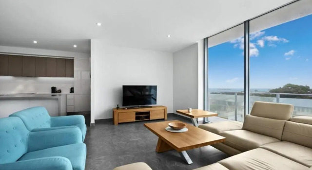 Апартаменты Luxury Apartment Caves Beach 4 Bed
