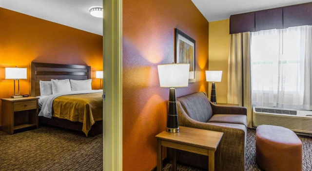 Двухместный люкс Deluxe MainStay Suites Watford City - Event Center