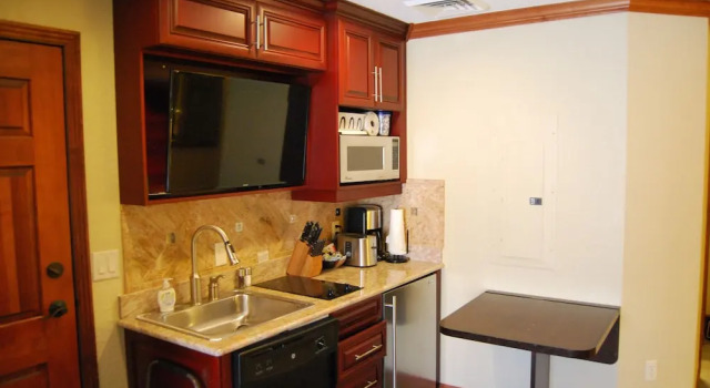 White Pines 1-BD at Westgate - Cloud 9, Забронировать Отель Отели Парк-Сити с парковкой, рядом с Canyons Parking Lot, Парковка