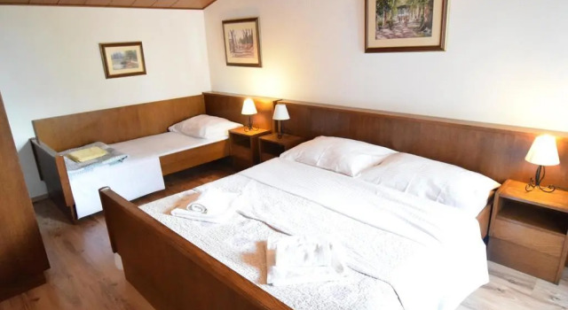 Apartmans Pavic, Varaa Huoneisto Hotellit Kvarner Islands uima-altaalla, Uima-allas