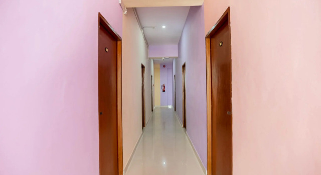 OYO Flagship 65569 Hotel Yash Takrohi Rd, Забронировать Отель Отели Лакхнау 3 звезды, 3*
