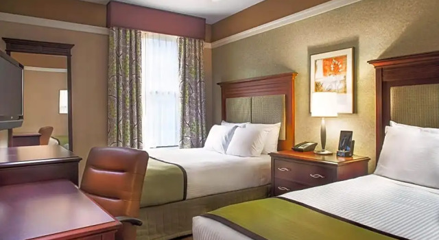 Четырёхместный номер Standard NYCASA 46 Hotel