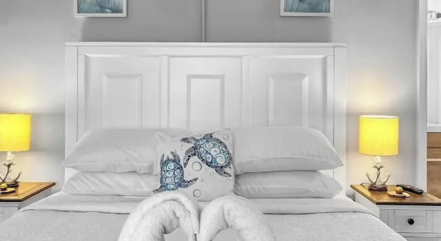 Двухместный люкс Comfort с видом на бассейн Seacrest Villas