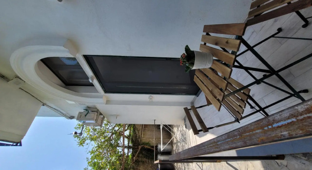 L & F Apartment's