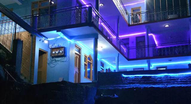 Pine Wood Inn Tosh, Забронировать Отель Отели штата Химачал-Прадеш 3 звезды, 3*