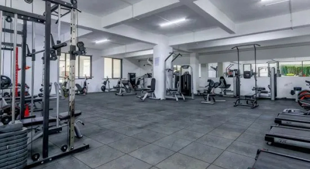 City-View 1BR near Junction Mall| Heated pool+Gym, Book Hotel Nairobi Nairobi