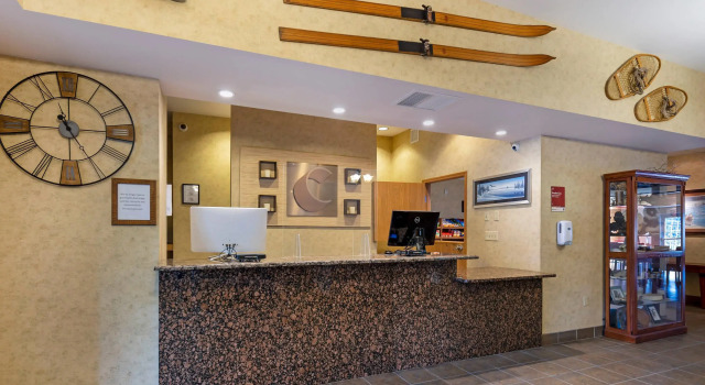 Comfort Suites Anchorage International Airport, Забронировать Отель Анкоридж штат Аляска