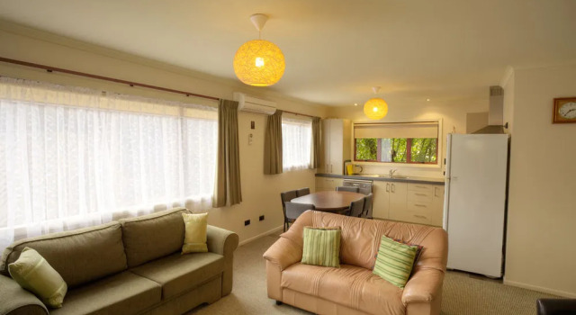 The Rocks Chalets, Buchen Sie Chalet Takaka 