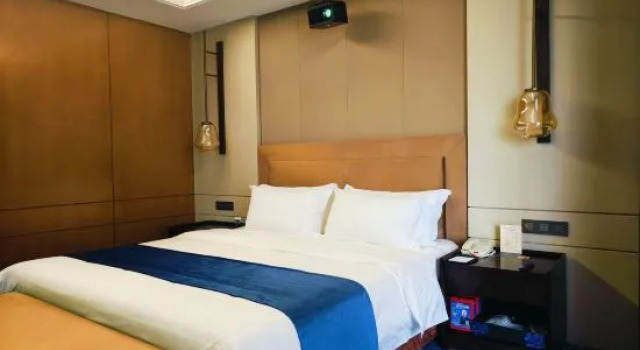Люкс Xinhua Jian'guo Hotel