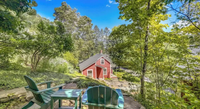Коттедж Warren Vacation Rental ~ 3 Mi to Sugarbush Resort!