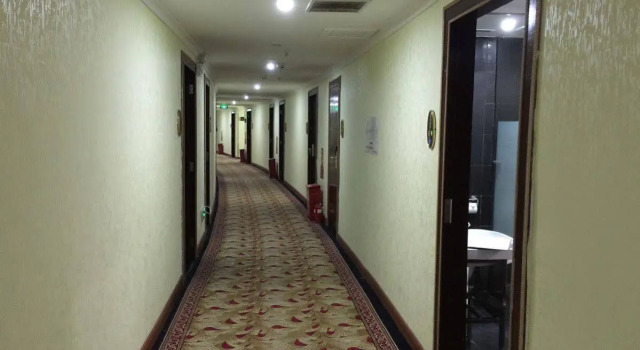 Elan Hotel Zhuhai Jida Branch, Rezerwuj Hotel Hotele w Zhuhai z parkingiem, Parking