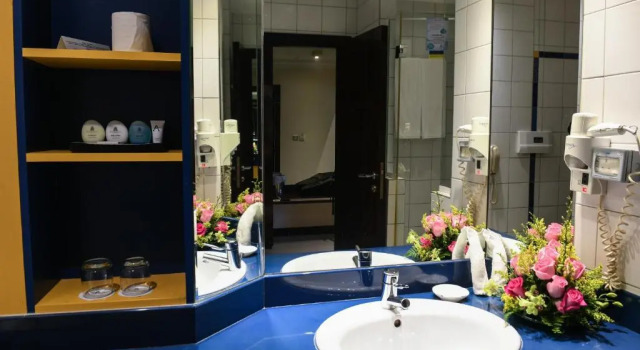 Номер Superior Juffair Grand Hotel