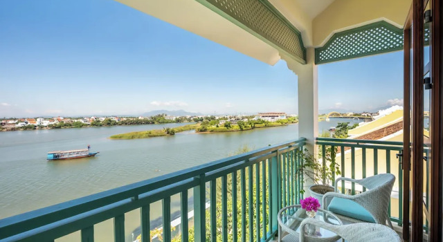 Номер Deluxe с балконом и с видом на реку Lantana Riverside Hoi An Boutique Hotel & Spa