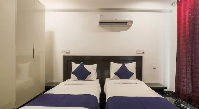 OYO 24269 Silverkey Medanta Sec 38