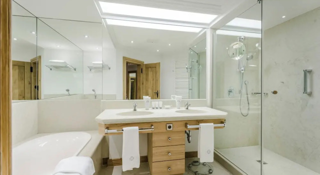 Полулюкс Deluxe Sonnenalp Resort