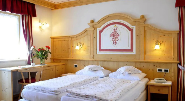 Hotel Cesa Padon, Забронировать Отель Отели Livinallongo del Col di Lana 3 звезды, 3*