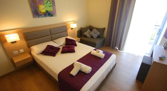Студия Superior Leonidas Apartments and suites
