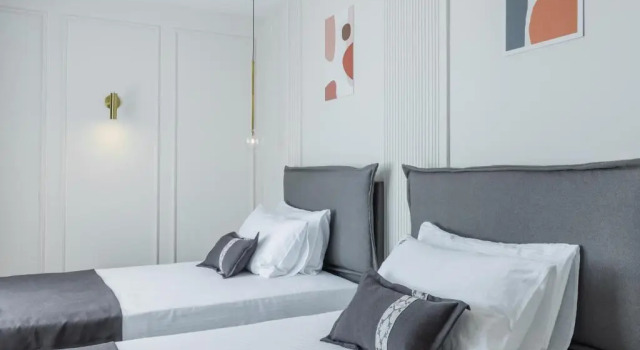 Трёхместный семейный номер Standard Mövenpick Hotel Lalez Durres