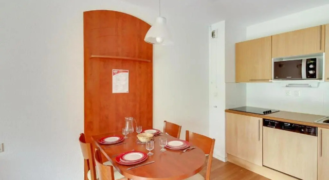 Appartement T2 4 personnes, pied des pistes, parking privé, piscine, Rezervasyon Daire Pyrenees National Park otoparklı oteller, Otopark