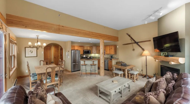 Апартаменты с 4 комнатами с балконом Trapper's Crossing #8761 by Summit County Mountain Retreats