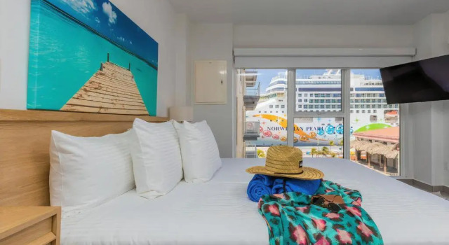 Номер Standard c 1 комнатой Upscale Studio City and Harbor Views Urban Oasis