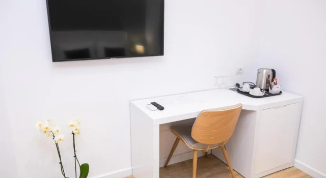 Трёхместный номер Hotel Elior