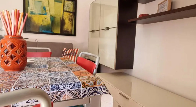 Sea view apartment with swimming pool
