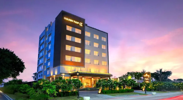Golden Tulip Agra, Забронировать Отель Отели Taj Ganj с бассейном, Бассейн