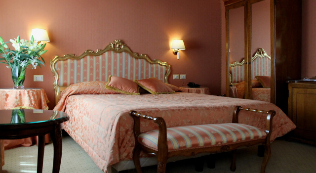 Hotel Corte Contarina, Забронировать Отель Отели Венеции с завтраком, рядом с Церковь Святого Георгия Великого, Завтраки