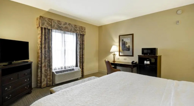 Двухместный номер Hampton Inn & Suites Savannah Historic District