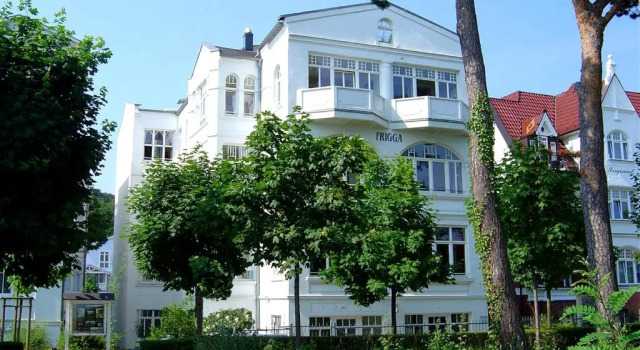 Villa Frigga by Rujana
