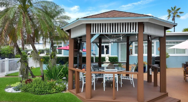Апартаменты Tropic Isle Boutique Hotel