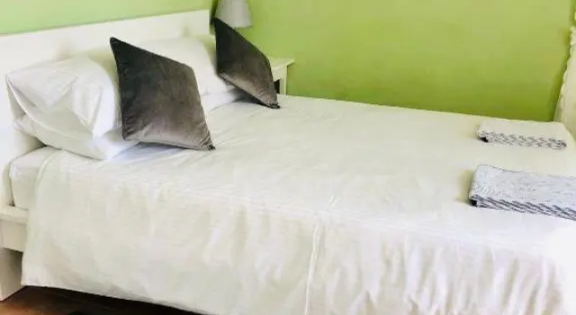 Tuscan Skye - Caterina Studio Apartment, Забронировать Апартаменты/квартира Отели Барга с парковкой, Парковка