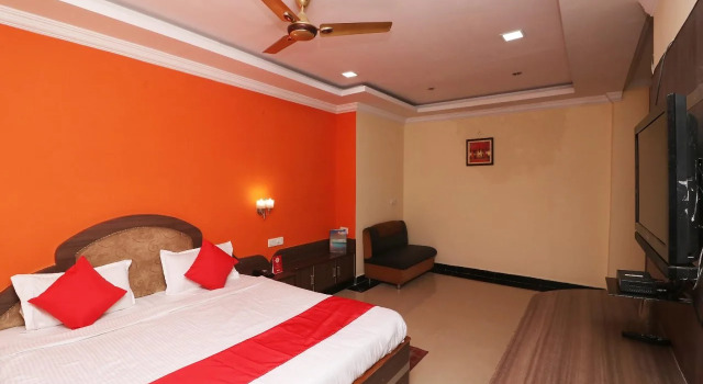 Hotel Amar Palace by OYO Rooms