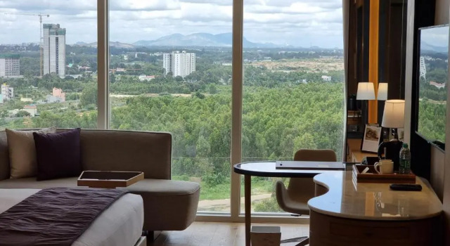Номер Deluxe The Leela Bhartiya City Bengaluru